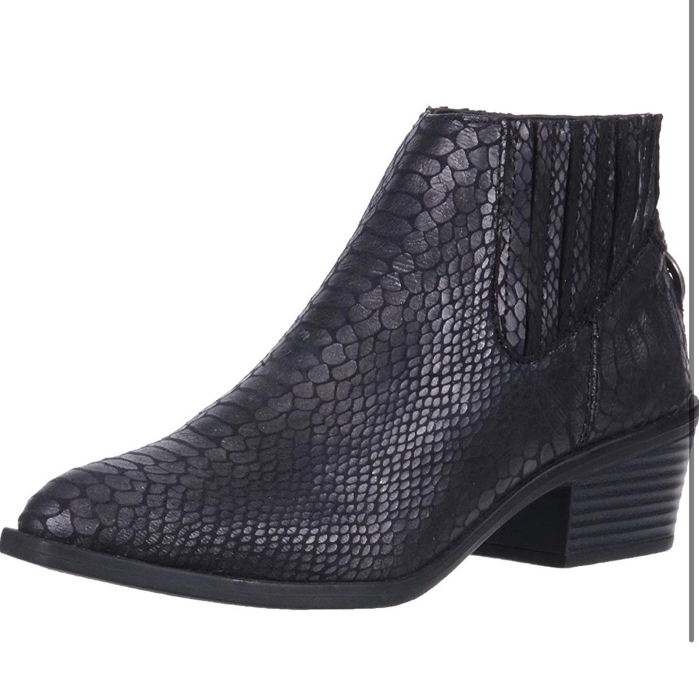 Dolce Vita Black snake‎ booties stella ankle boots shoes